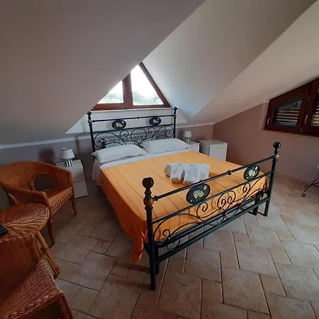 Cortina Bed & Breakfast Trentinara