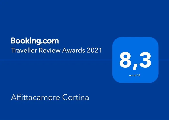 לינה וארוחת בוקר Cortina 3*